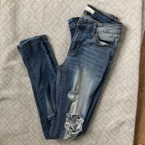 KanCan distressed skinny jeans